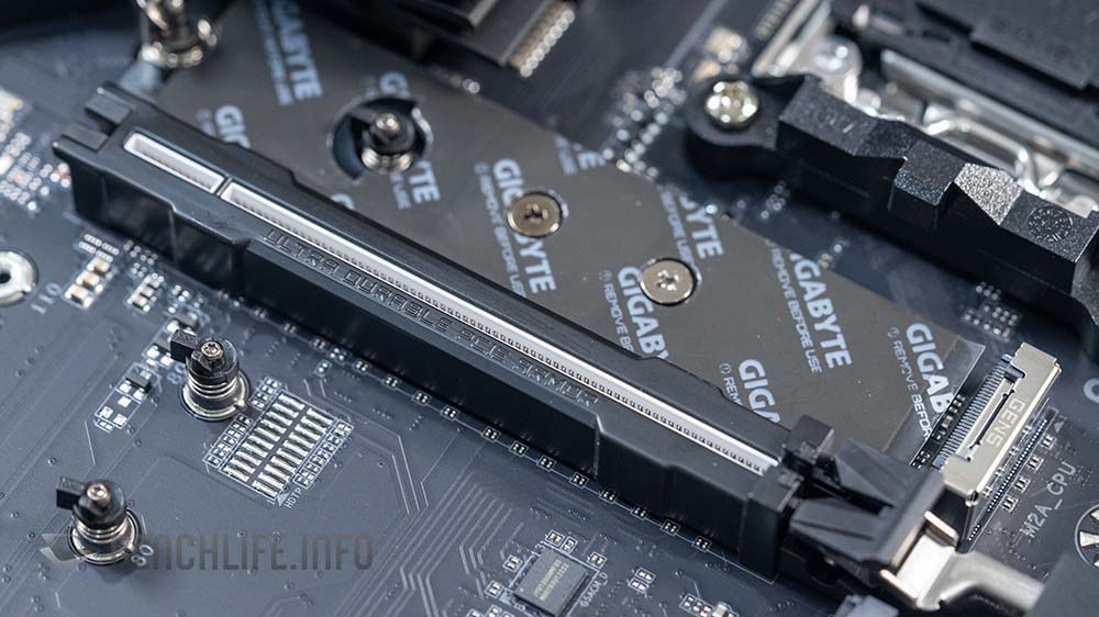 Gigabyte B650E Aorus Pro X USB4