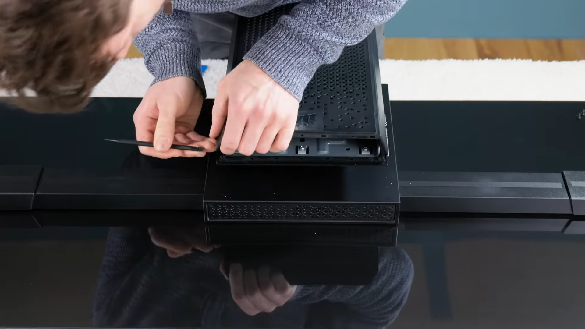 Desmontando o Monitor OLED Corsair Xeneon Flex