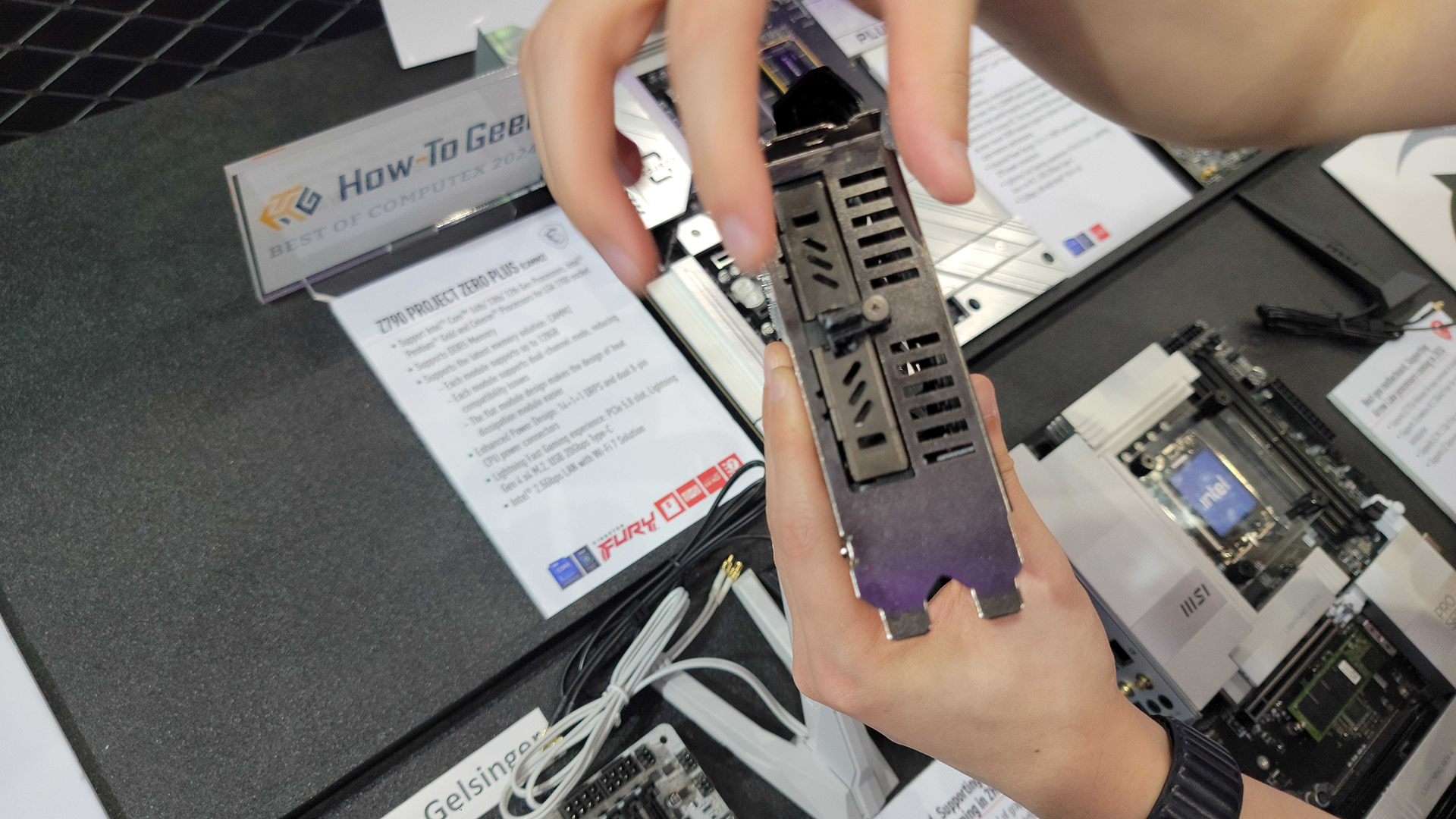 MSI M.2 Xpander-Aero Slider Gen 5 PCIe Card