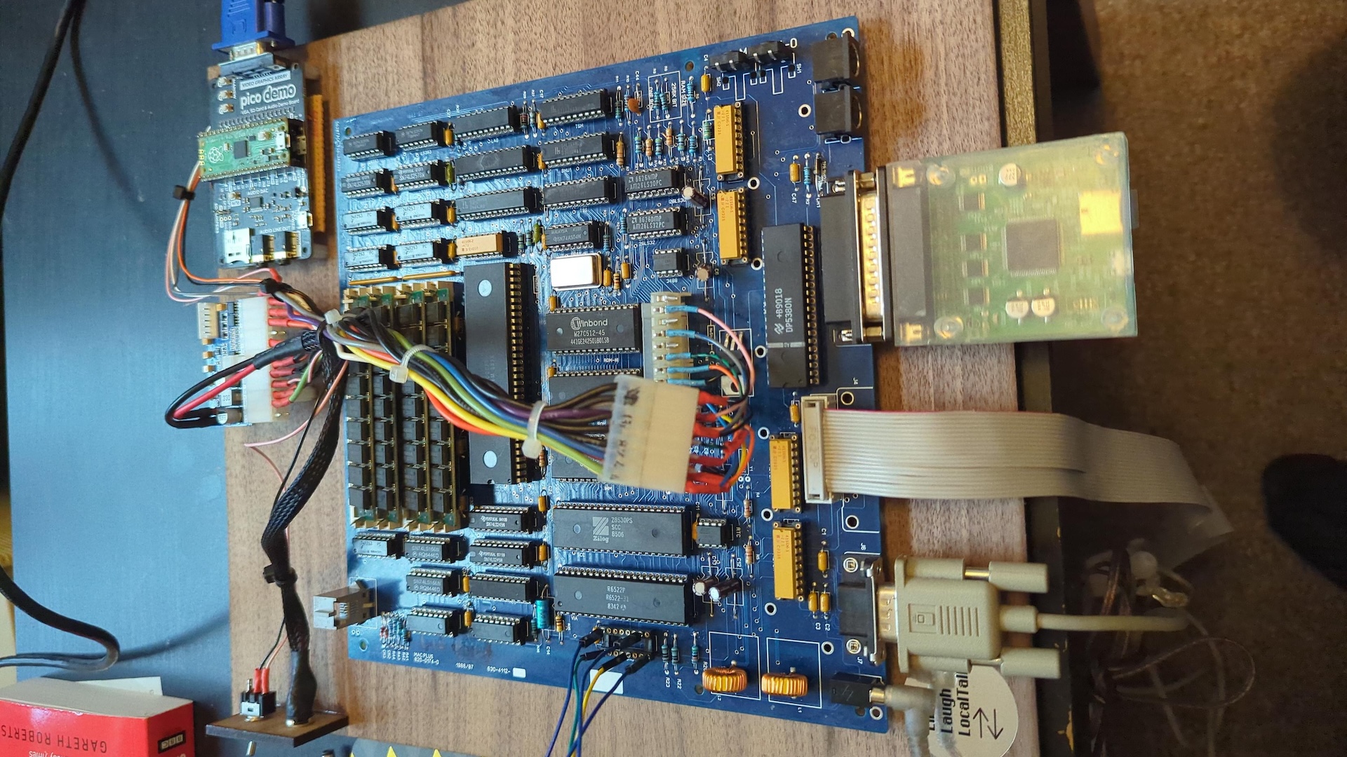 Placa do sistema do Macintosh Plus