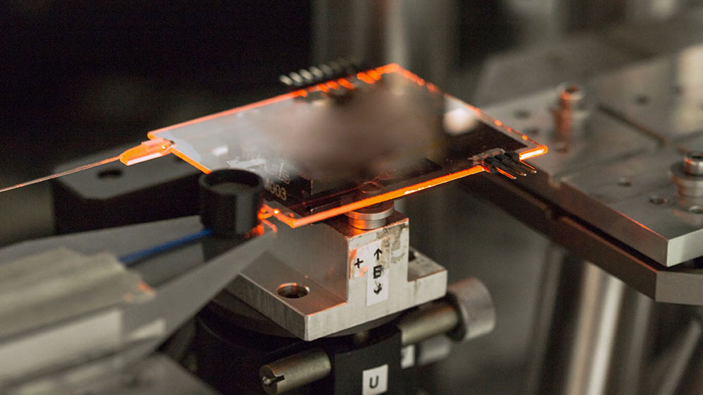 Ephos glass-based photonic chips