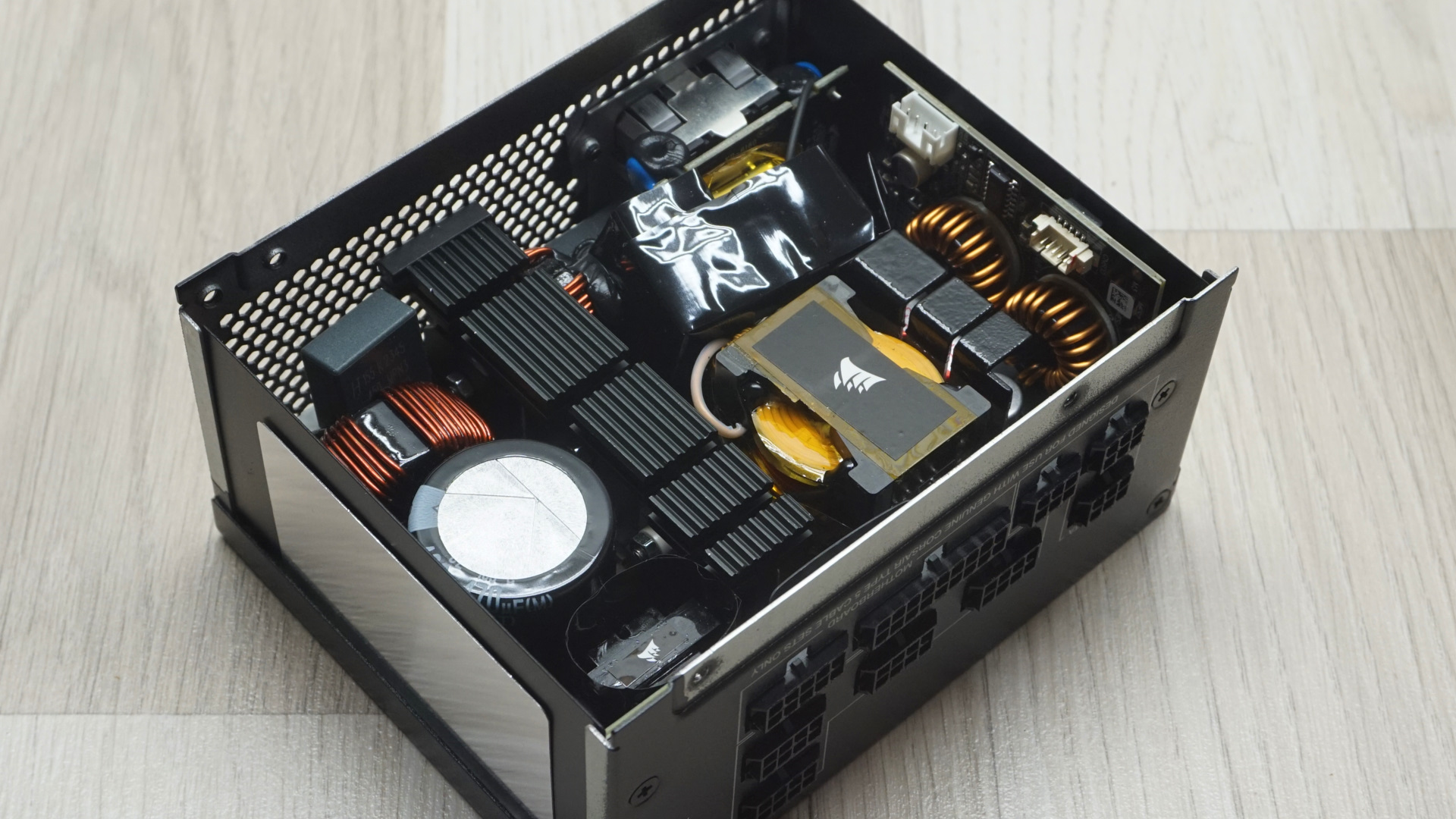 Corsair SF750 SFX PSU