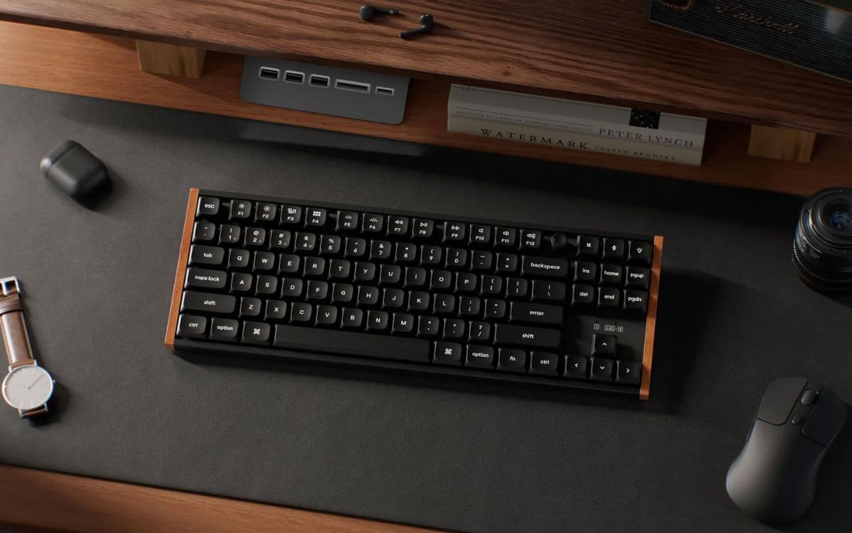 Teclado mecânico Keychron K1 Ultra TKL 8K de perfil baixo com detalhes em madeira