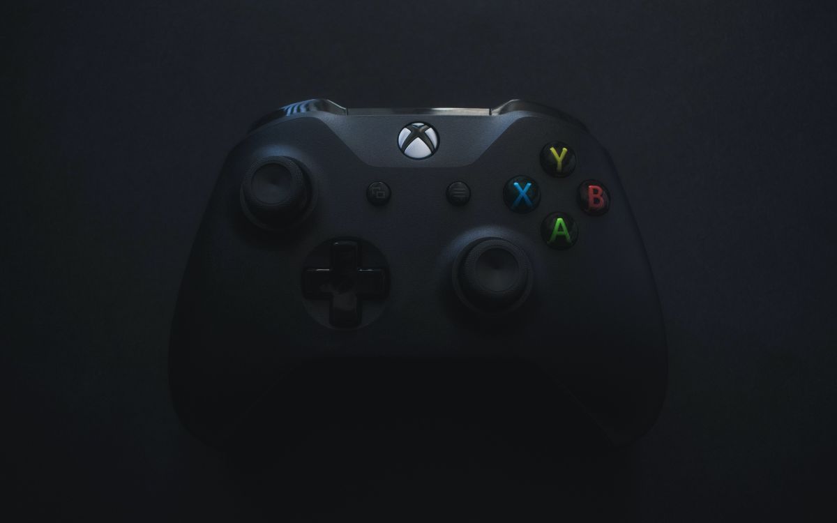 Protótipo vazado do controle Xbox Elite Series 3 com tela integrada