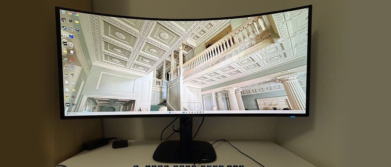 Monitor Alienware AW3926QW OLED ultrawide de 39 polegadas com resolução 5120x2160