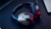Headset gamer HyperX Cloud Alpha Air open-back com sistema Bass Tube vermelho