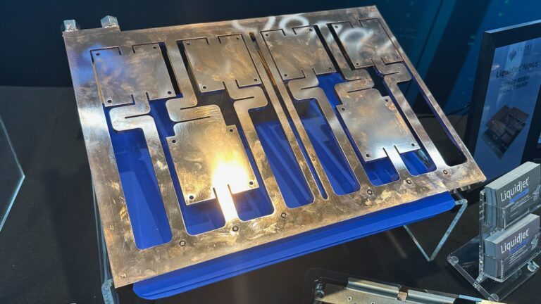 Coldplate LiquidJet da Frore Systems para refrigeração líquida de GPUs de data center